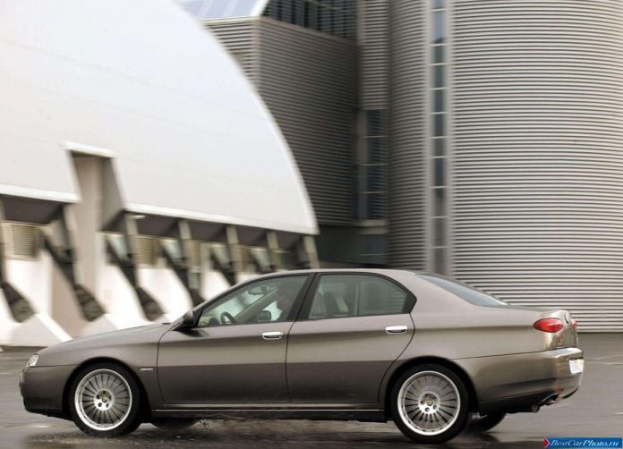 2004 Alfa Romeo 166 - фотография 35 из 47