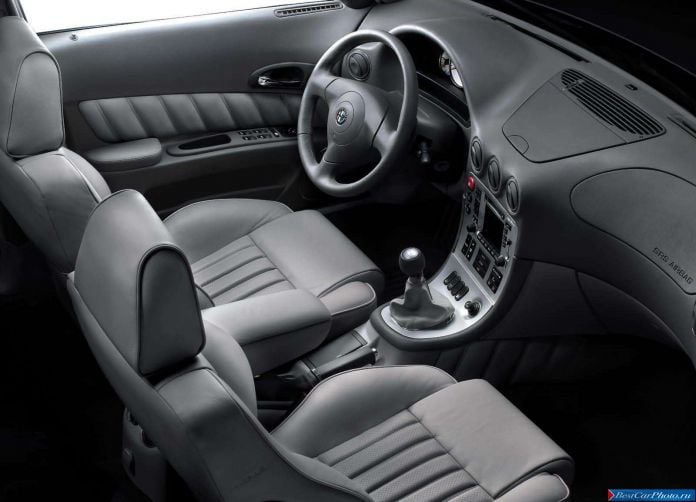 2004 Alfa Romeo 166 - фотография 43 из 47