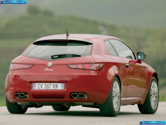 2005 Alfa Romeo Brera - фотография 20 из 59 2005 Alfa Romeo Brera - фотография 20 из 59