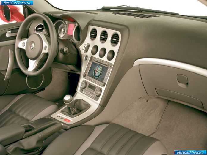 2005 Alfa Romeo Brera - фотография 41 из 59
