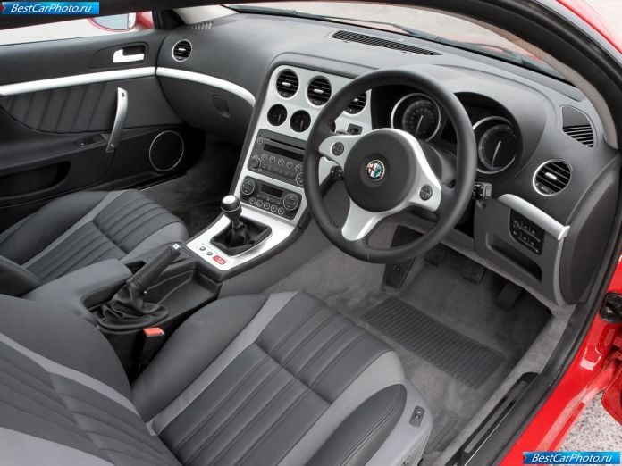 2005 Alfa Romeo Brera Uk Version - фотография 52 из 74 2005 Alfa Romeo Brera Uk Version - фотография 52 из 74