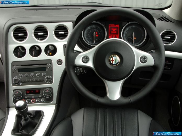 2005 Alfa Romeo Brera Uk Version - фотография 54 из 74 2005 Alfa Romeo Brera Uk Version - фотография 54 из 74