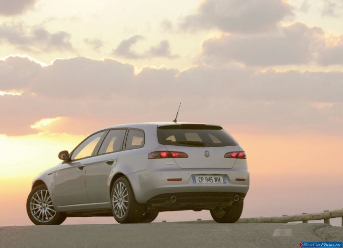 2006 Alfa Romeo 159 Sportwagon - фотография 6 из 58 2006 Alfa Romeo 159 Sportwagon - фотография 6 из 58
