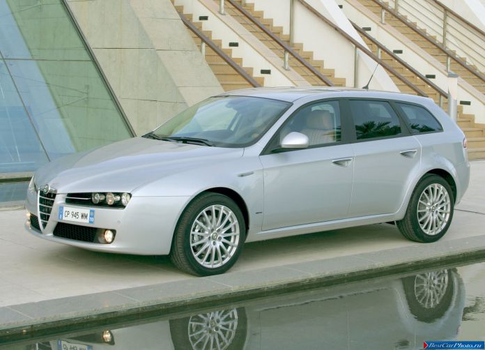 2006 Alfa Romeo 159 Sportwagon - фотография 15 из 58 2006 Alfa Romeo 159 Sportwagon - фотография 15 из 58