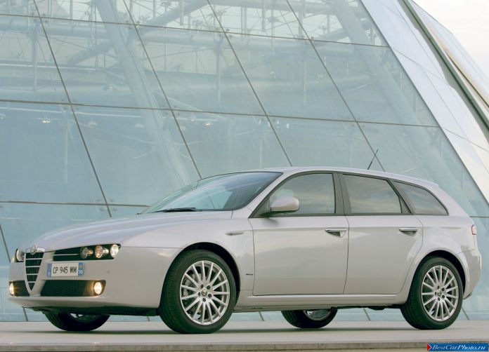 2006 Alfa Romeo 159 Sportwagon - фотография 16 из 58 2006 Alfa Romeo 159 Sportwagon - фотография 16 из 58