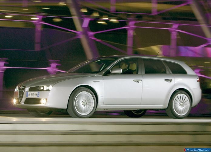 2006 Alfa Romeo 159 Sportwagon - фотография 18 из 58 2006 Alfa Romeo 159 Sportwagon - фотография 18 из 58