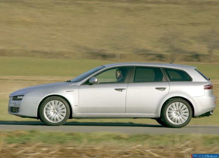 2006 Alfa Romeo 159 Sportwagon - фотография 25 из 58 2006 Alfa Romeo 159 Sportwagon - фотография 25 из 58