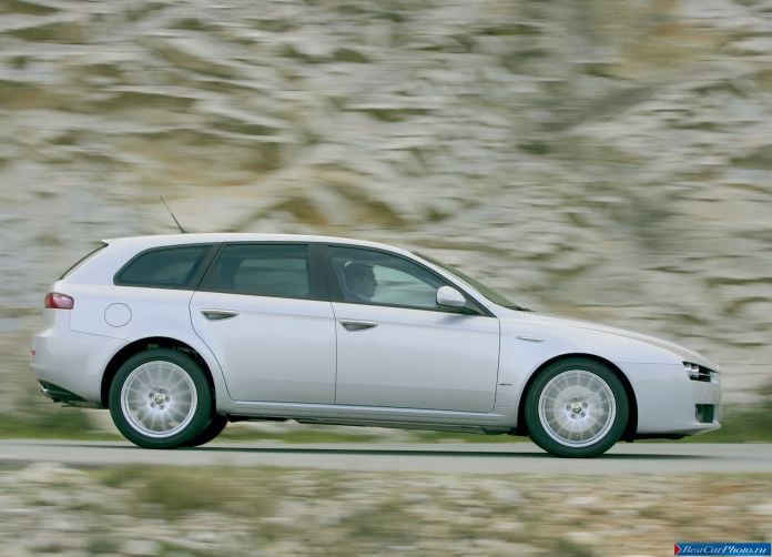 2006 Alfa Romeo 159 Sportwagon - фотография 26 из 58 2006 Alfa Romeo 159 Sportwagon - фотография 26 из 58