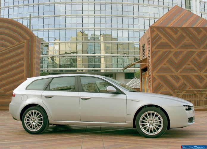 2006 Alfa Romeo 159 Sportwagon - фотография 34 из 58 2006 Alfa Romeo 159 Sportwagon - фотография 34 из 58