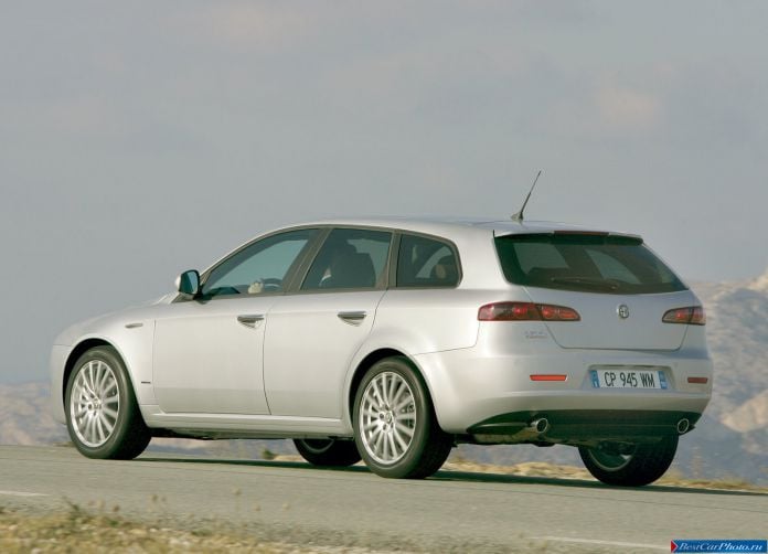 2006 Alfa Romeo 159 Sportwagon - фотография 47 из 58 2006 Alfa Romeo 159 Sportwagon - фотография 47 из 58