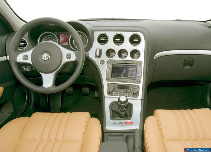 2006 Alfa Romeo 159 Sportwagon - фотография 57 из 58 2006 Alfa Romeo 159 Sportwagon - фотография 57 из 58