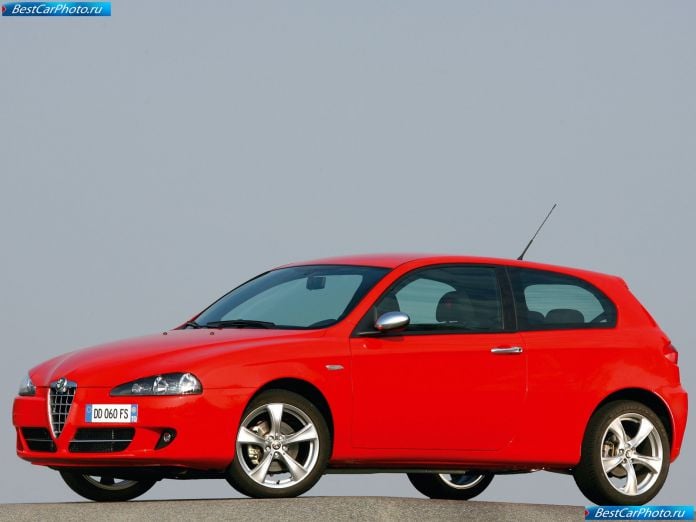 2007 Alfa Romeo 147 Q2 - фотография 4 из 16 2007 Alfa Romeo 147 Q2 - фотография 4 из 16