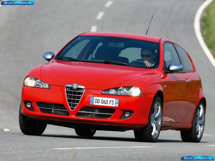 2007 Alfa Romeo 147 Q2 - фотография 5 из 16 2007 Alfa Romeo 147 Q2 - фотография 5 из 16