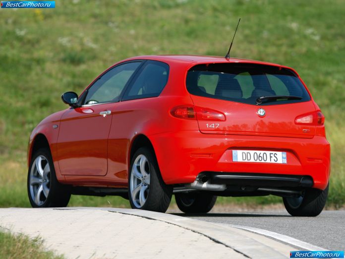 2007 Alfa Romeo 147 Q2 - фотография 9 из 16 2007 Alfa Romeo 147 Q2 - фотография 9 из 16
