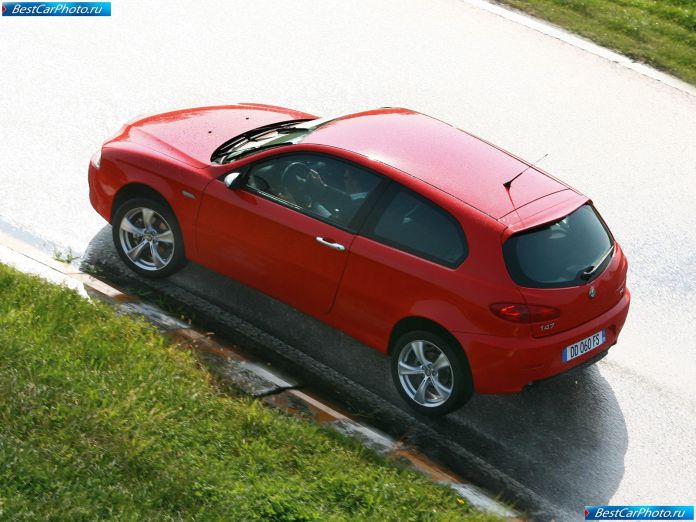 2007 Alfa Romeo 147 Q2 - фотография 10 из 16 2007 Alfa Romeo 147 Q2 - фотография 10 из 16