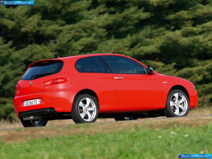 2007 Alfa Romeo 147 Q2 - фотография 12 из 16 2007 Alfa Romeo 147 Q2 - фотография 12 из 16