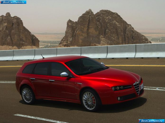 2009 Alfa Romeo 159 Sportwagon - фотография 19 из 68 2009 Alfa Romeo 159 Sportwagon - фотография 19 из 68