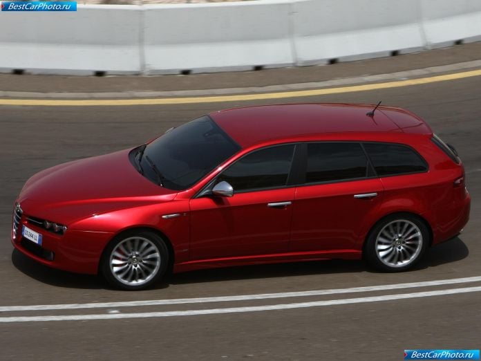 2009 Alfa Romeo 159 Sportwagon - фотография 21 из 68 2009 Alfa Romeo 159 Sportwagon - фотография 21 из 68