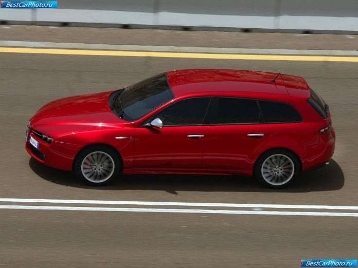 2009 Alfa Romeo 159 Sportwagon - фотография 24 из 68 2009 Alfa Romeo 159 Sportwagon - фотография 24 из 68