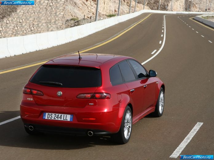 2009 Alfa Romeo 159 Sportwagon - фотография 39 из 68 2009 Alfa Romeo 159 Sportwagon - фотография 39 из 68
