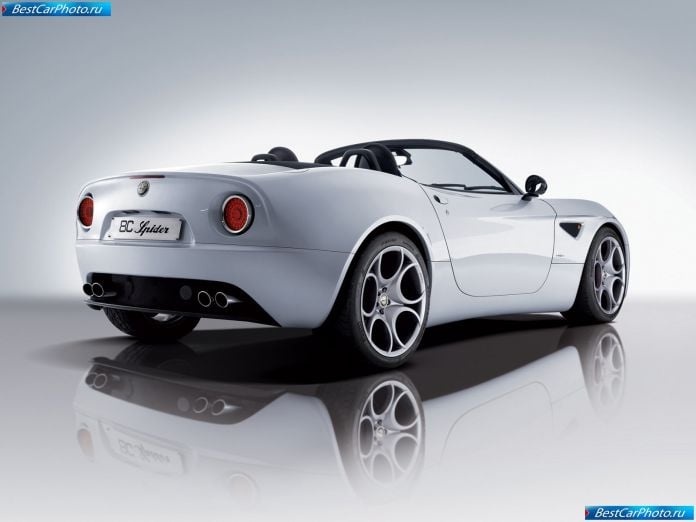 2009 Alfa Romeo 8c Spider - фотография 6 из 33 2009 Alfa Romeo 8c Spider - фотография 6 из 33