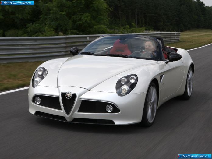 2009 Alfa Romeo 8c Spider - фотография 8 из 33 2009 Alfa Romeo 8c Spider - фотография 8 из 33