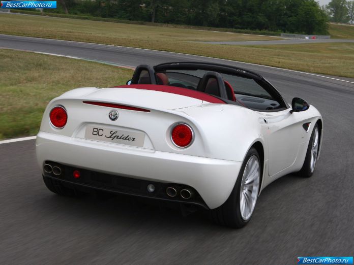 2009 Alfa Romeo 8c Spider - фотография 20 из 33 2009 Alfa Romeo 8c Spider - фотография 20 из 33