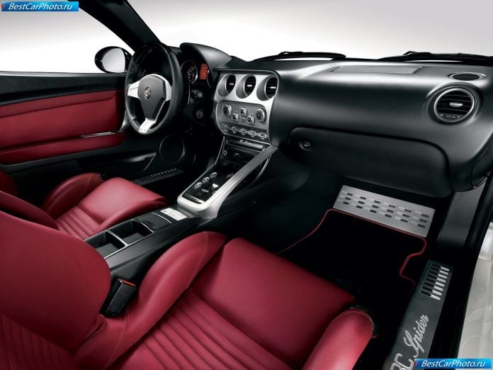 2009 Alfa Romeo 8c Spider - фотография 25 из 33 2009 Alfa Romeo 8c Spider - фотография 25 из 33