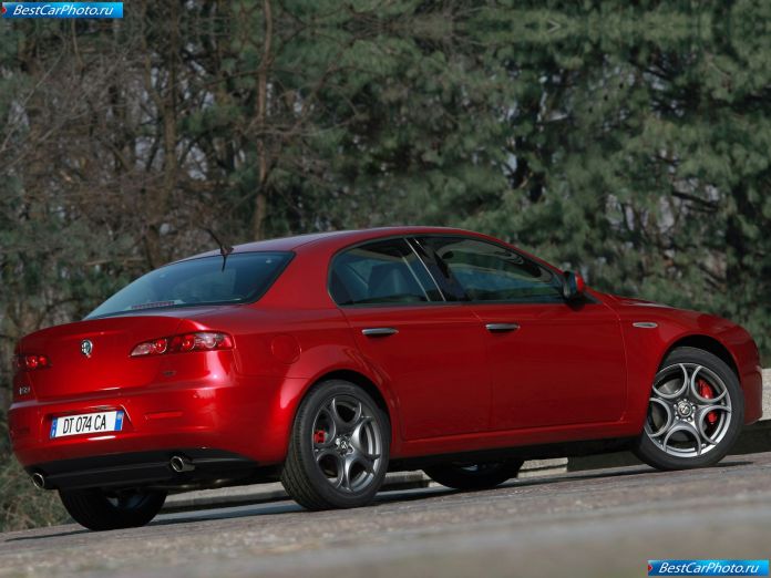 2010 Alfa Romeo 159 1750 Tbi - фотография 3 из 13 2010 Alfa Romeo 159 1750 Tbi - фотография 3 из 13