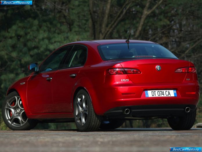 2010 Alfa Romeo 159 1750 Tbi - фотография 4 из 13