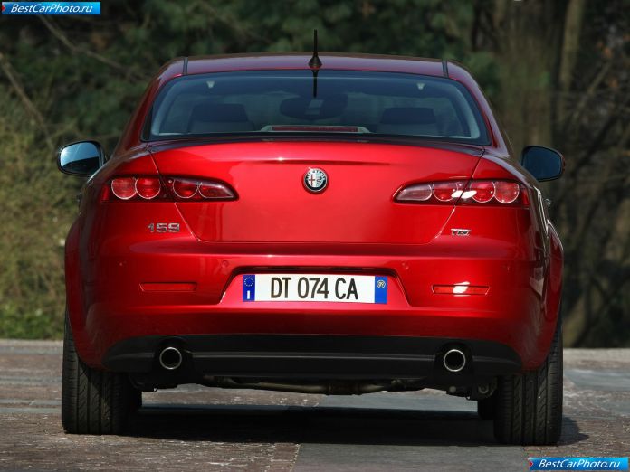 2010 Alfa Romeo 159 1750 Tbi - фотография 6 из 13