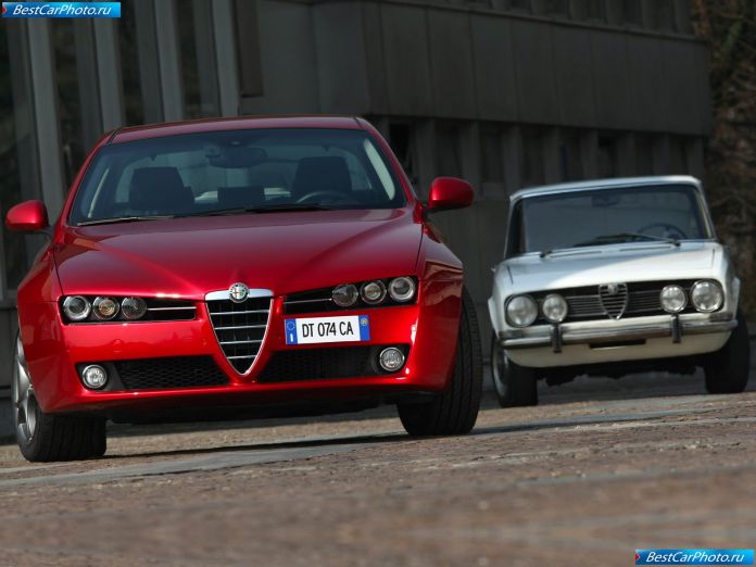 2010 Alfa Romeo 159 1750 Tbi - фотография 10 из 13
