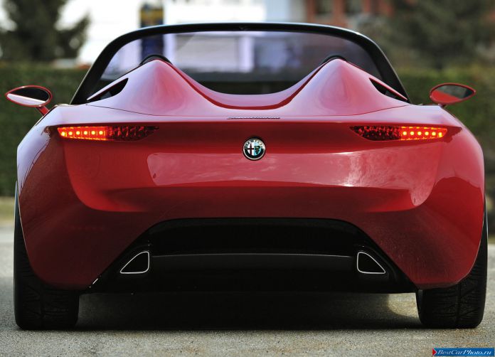 2010 Alfa Romeo 2uettottanta Concept - фотография 8 из 16
