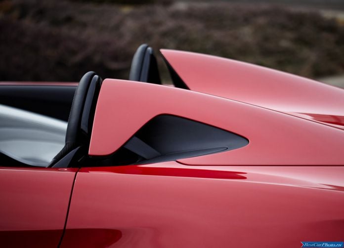 2010 Alfa Romeo 2uettottanta Concept - фотография 14 из 16