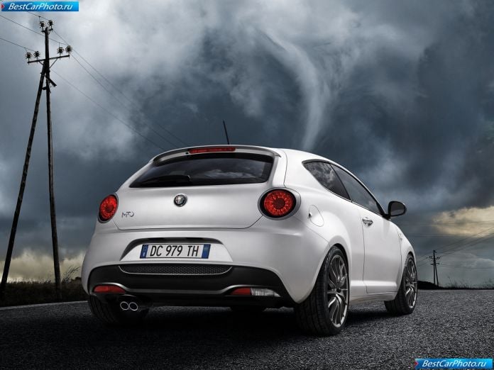 2010 Alfa Romeo Mito Quadrifoglio Verde - фотография 3 из 4 2010 Alfa Romeo Mito Quadrifoglio Verde - фотография 3 из 4