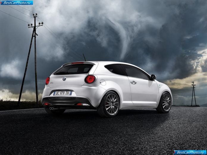 2010 Alfa Romeo Mito Quadrifoglio Verde - фотография 4 из 4