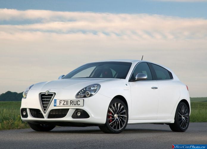 2011 Alfa Romeo Giulietta - фотография 1 из 188 2011 Alfa Romeo Giulietta - фотография 1 из 188