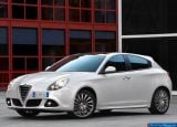 alfa_romeo_2011_giulietta_009.jpg