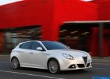 alfa_romeo_2011_giulietta_010.jpg