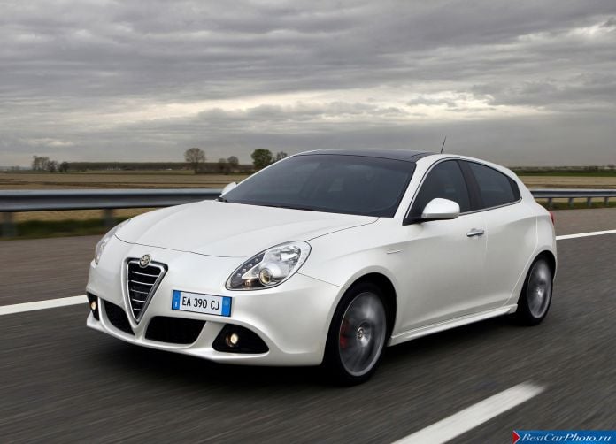 2011 Alfa Romeo Giulietta - фотография 12 из 188 2011 Alfa Romeo Giulietta - фотография 12 из 188