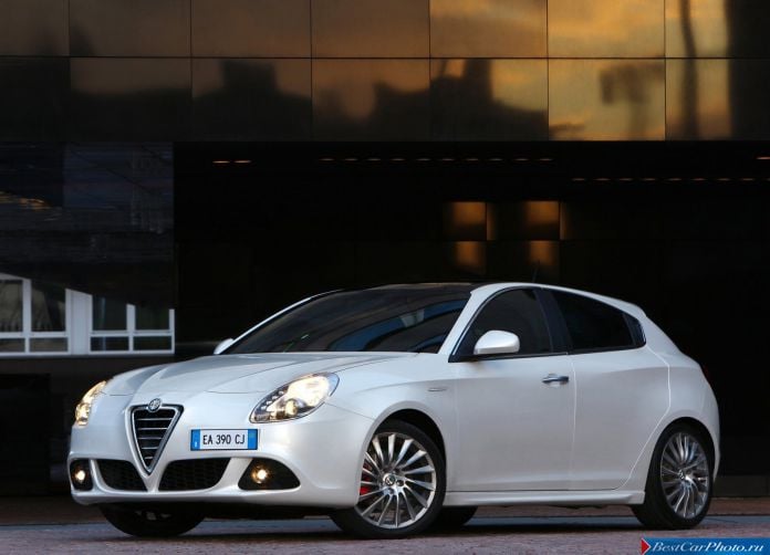 2011 Alfa Romeo Giulietta - фотография 14 из 188 2011 Alfa Romeo Giulietta - фотография 14 из 188