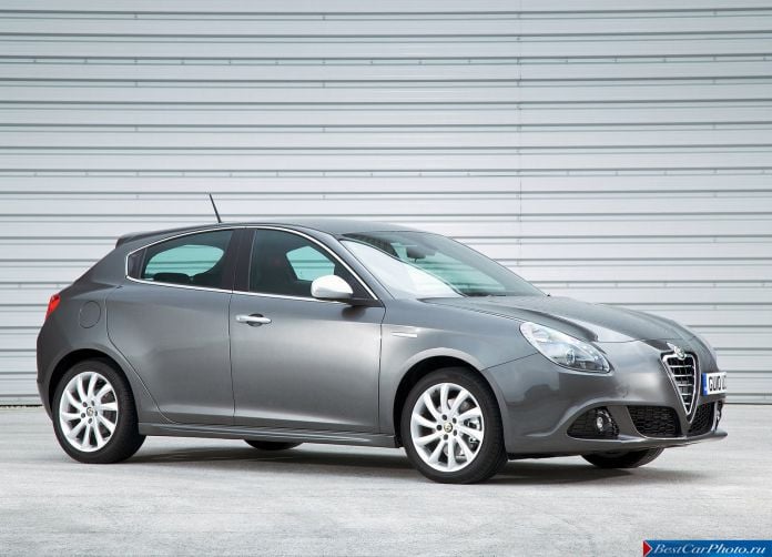 2011 Alfa Romeo Giulietta - фотография 20 из 188 2011 Alfa Romeo Giulietta - фотография 20 из 188