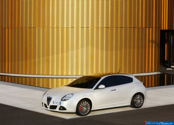 2011 Alfa Romeo Giulietta - фотография 28 из 188 2011 Alfa Romeo Giulietta - фотография 28 из 188