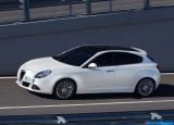 alfa_romeo_2011_giulietta_040.jpg
