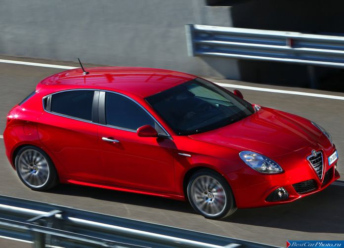 2011 Alfa Romeo Giulietta - фотография 42 из 188 2011 Alfa Romeo Giulietta - фотография 42 из 188