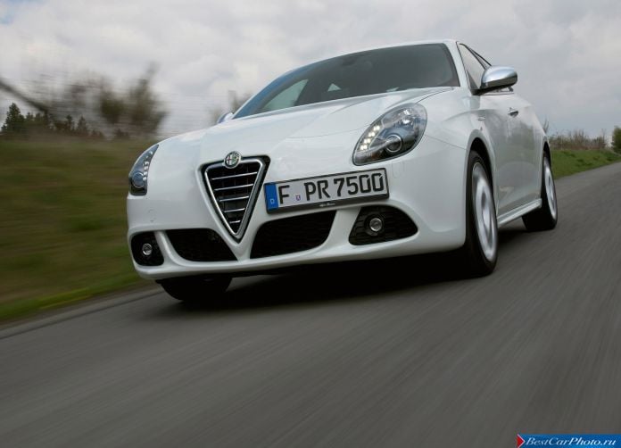 2011 Alfa Romeo Giulietta - фотография 46 из 188 2011 Alfa Romeo Giulietta - фотография 46 из 188
