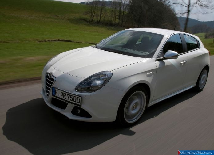 2011 Alfa Romeo Giulietta - фотография 51 из 188