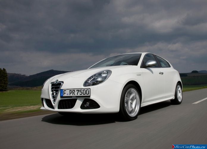 2011 Alfa Romeo Giulietta - фотография 53 из 188 2011 Alfa Romeo Giulietta - фотография 53 из 188