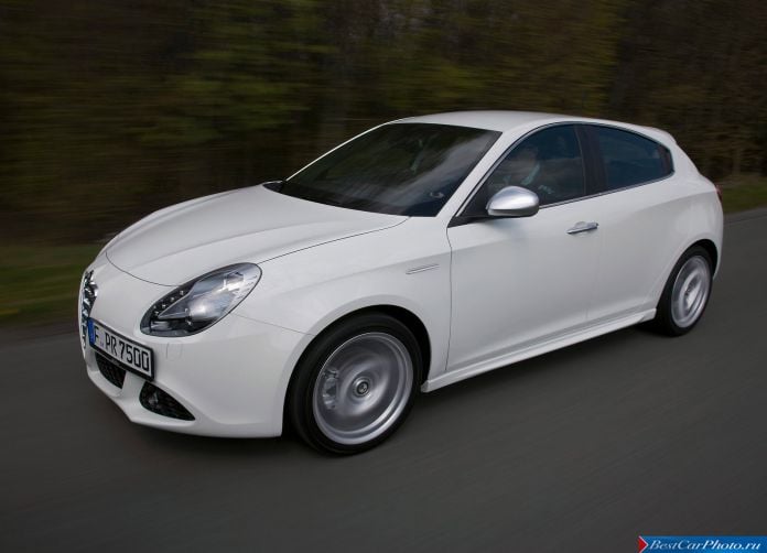2011 Alfa Romeo Giulietta - фотография 59 из 188 2011 Alfa Romeo Giulietta - фотография 59 из 188