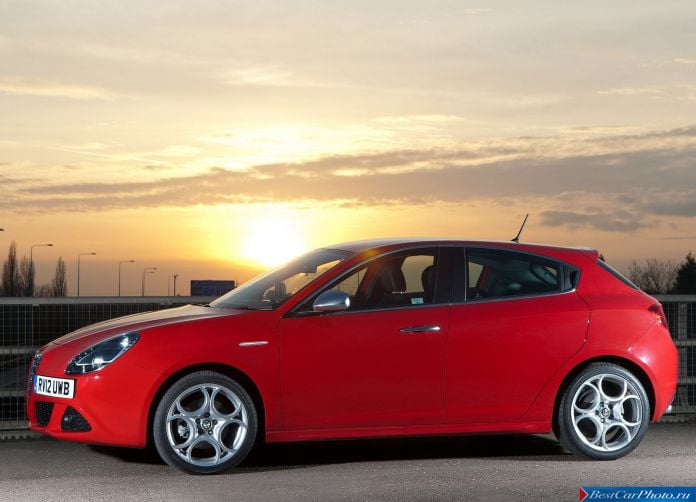 2011 Alfa Romeo Giulietta - фотография 61 из 188 2011 Alfa Romeo Giulietta - фотография 61 из 188